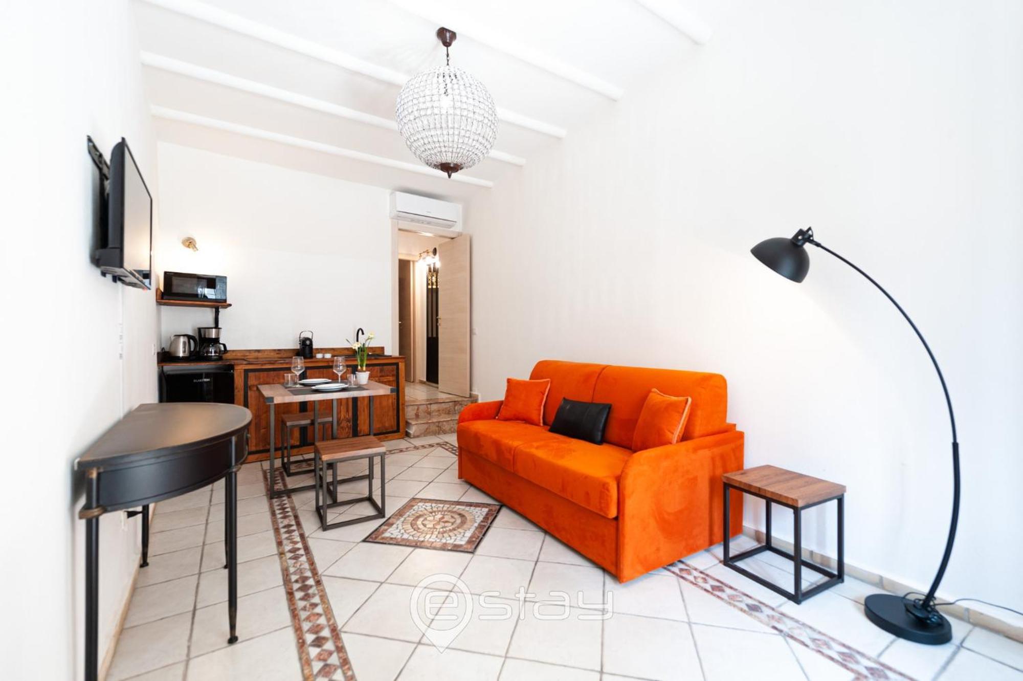 Charm In Siotto Pintor Apartment กาญารี ภายนอก รูปภาพ